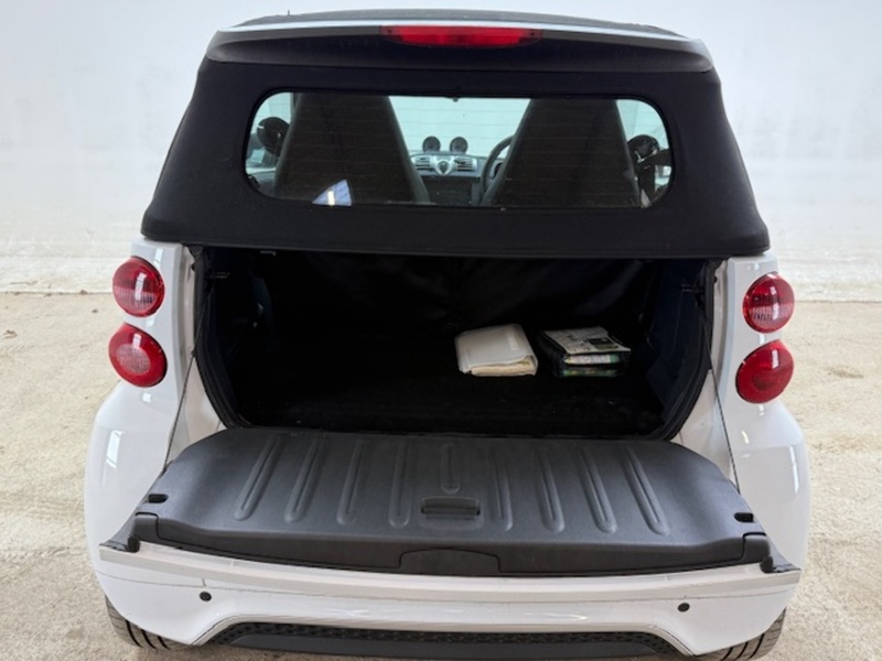 Smart 1.0 MHD Passion Cabriolet 2dr Petrol SoftTouch Euro 5 (s/s) (71 bhp)