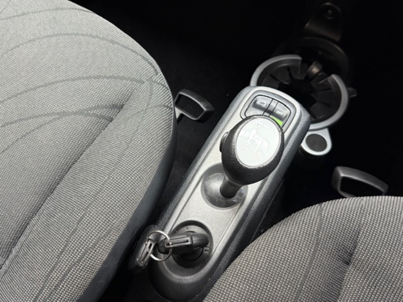 Smart 1.0 MHD Passion Cabriolet 2dr Petrol SoftTouch Euro 5 (s/s) (71 bhp)