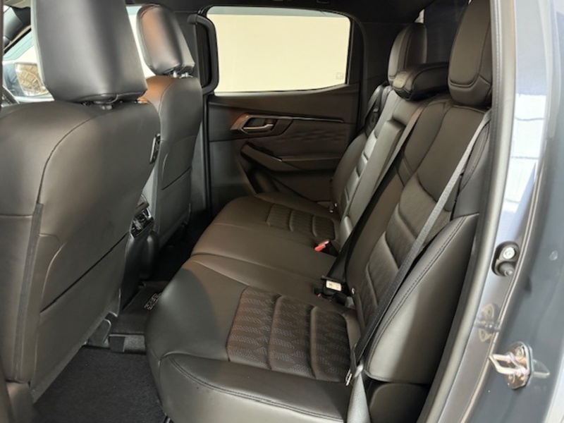 Isuzu ISUZU D MAX V CROSS STEEL EDITION AUTOMATIC