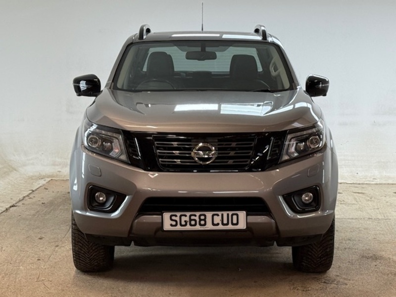 Nissan 2.3 dCi N-Guard Pickup Double Cab 4dr Diesel Auto 4WD Euro 6 (190 ps)