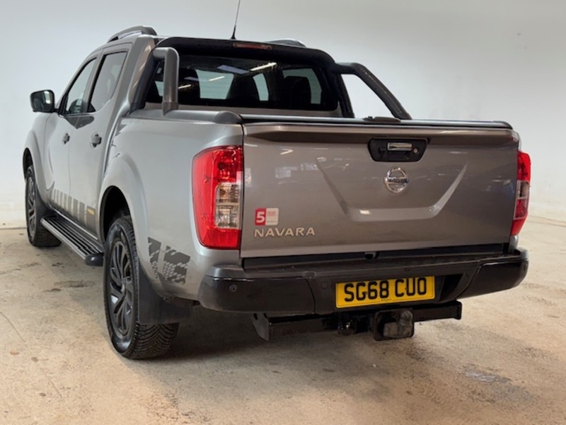 Nissan 2.3 dCi N-Guard Pickup Double Cab 4dr Diesel Auto 4WD Euro 6 (190 ps)