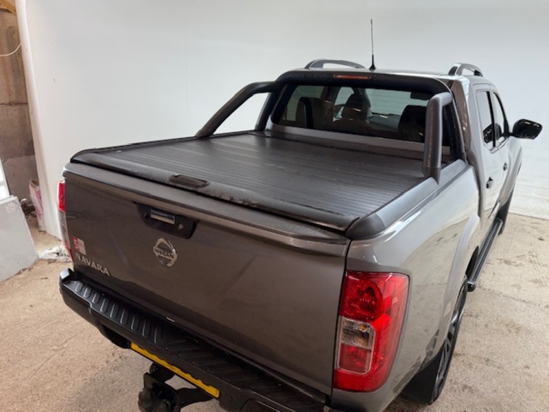 Nissan 2.3 dCi N-Guard Pickup Double Cab 4dr Diesel Auto 4WD Euro 6 (190 ps)