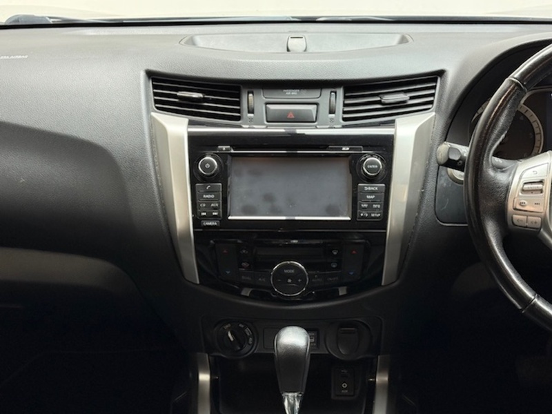 Nissan 2.3 dCi N-Guard Pickup Double Cab 4dr Diesel Auto 4WD Euro 6 (190 ps)