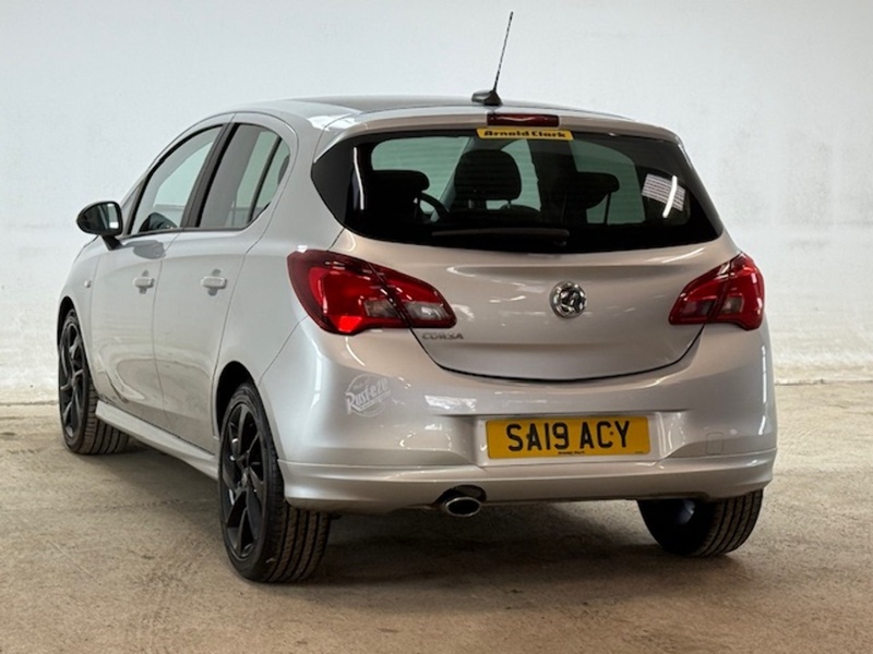 Vauxhall 1.4i ecoTEC SRi VX Line Nav Black Hatchback 5dr Petrol Manual Euro 6 (90 ps)