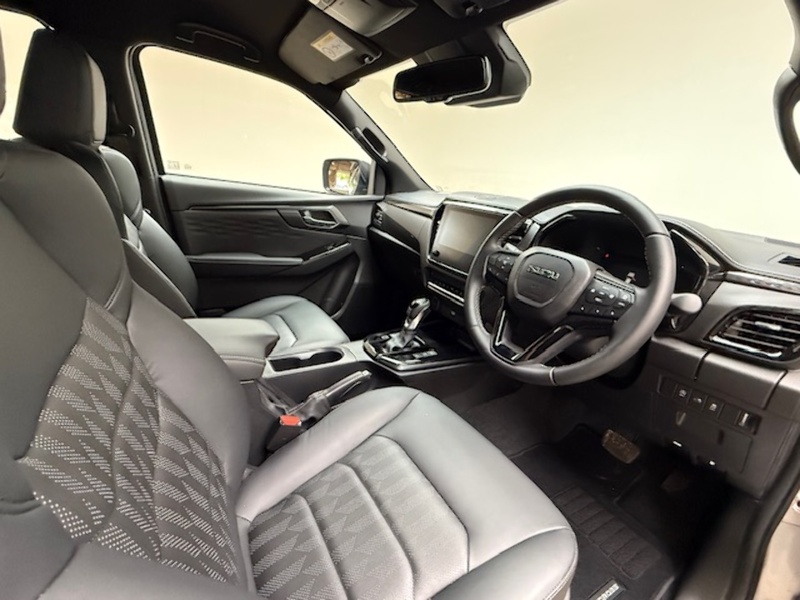 Isuzu 1.9 TD V-Cross Pickup Double Cab 4dr Diesel Auto 4WD Euro 6 (s/s) (164 ps)