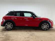 MINI Hatch Cooper Exclusive 