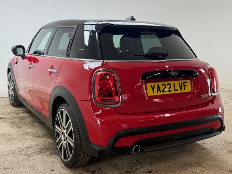 MINI 1.5 Cooper Exclusive Hatchback 5dr Petrol Steptronic Euro 6 (s/s) (136 ps)