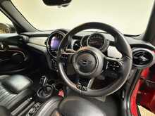 MINI Hatch Cooper Exclusive 