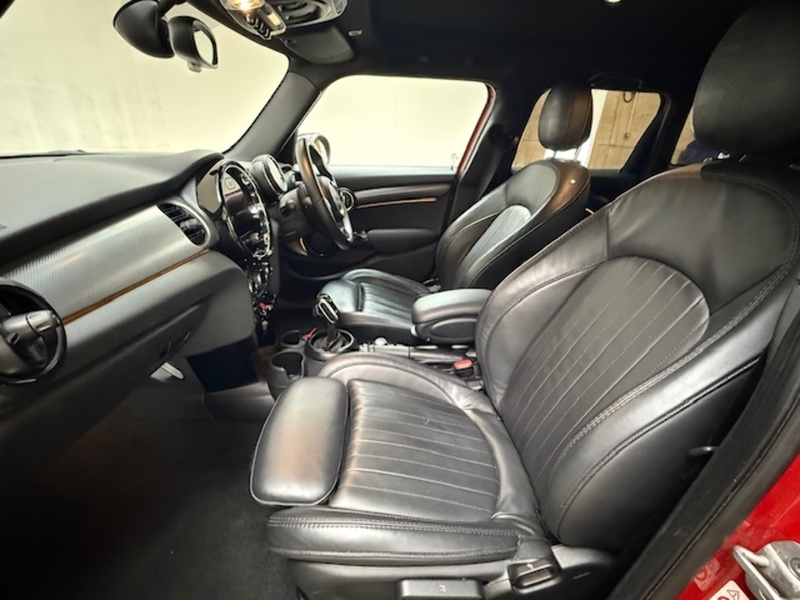 MINI 1.5 Cooper Exclusive Hatchback 5dr Petrol Steptronic Euro 6 (s/s) (136 ps)