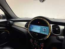 MINI Hatch Cooper Exclusive 