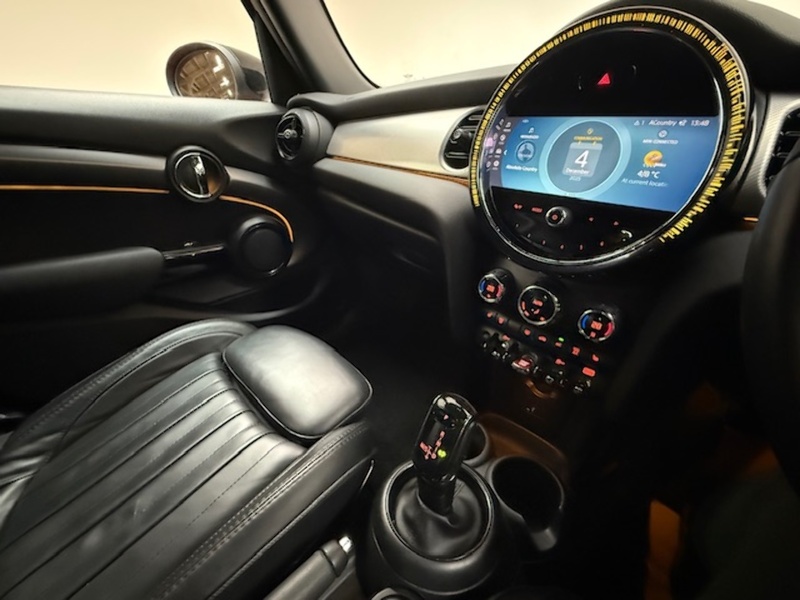 MINI 1.5 Cooper Exclusive Hatchback 5dr Petrol Steptronic Euro 6 (s/s) (136 ps)