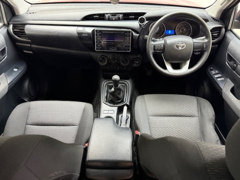 Toyota 2.4 D-4D Active Pickup Extended Cab 4dr Diesel Manual 4WD Euro 6 (3.5t) (150 ps)