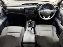 Toyota Hilux D-4D Active 