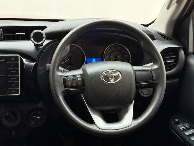 Toyota 2.4 D-4D Active Pickup Extended Cab 4dr Diesel Manual 4WD Euro 6 (3.5t) (150 ps)