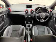 Audi A1 TDI S line Style Edition 