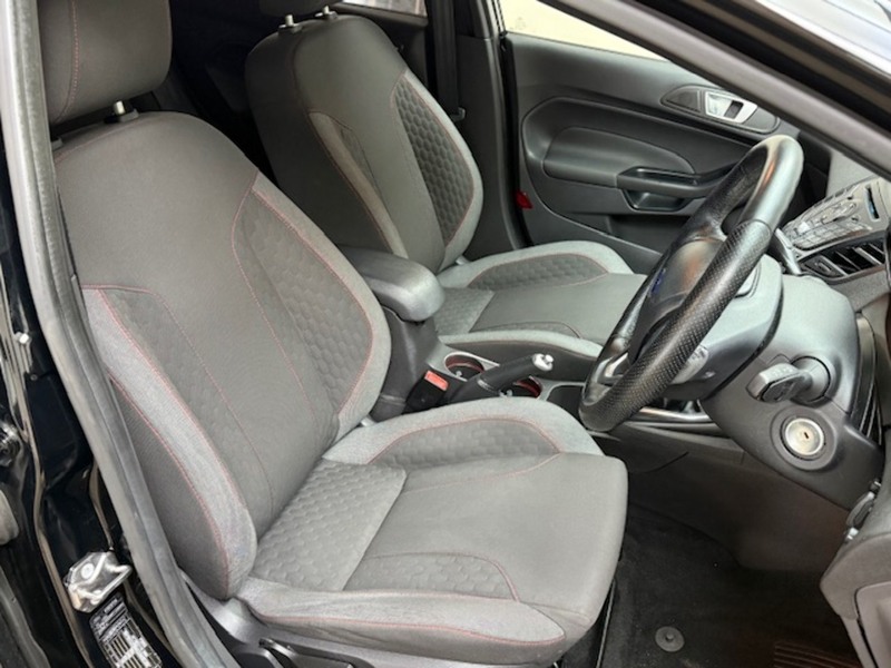 Ford 1.0T EcoBoost ST-Line Hatchback 5dr Petrol Manual Euro 6 (s/s) (125 ps)