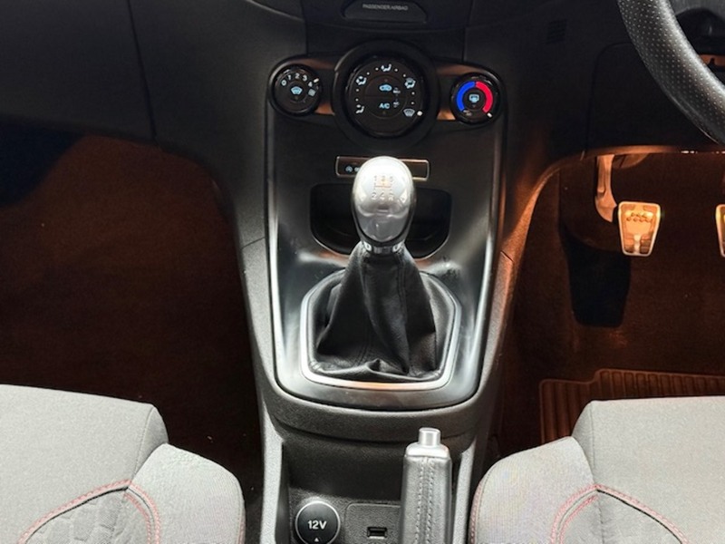 Ford 1.0T EcoBoost ST-Line Hatchback 5dr Petrol Manual Euro 6 (s/s) (125 ps)