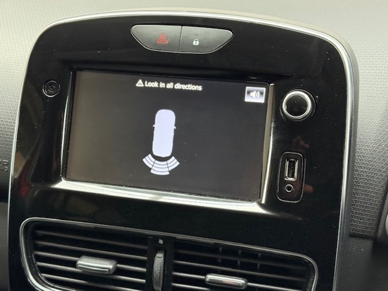 Renault 0.9 TCe Iconic Hatchback 5dr Petrol Manual Euro 6 (s/s) (75 ps)