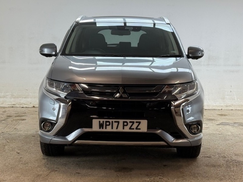 Mitsubishi 2.0h 12kWh 4hs SUV 5dr Petrol Plug-in Hybrid CVT 4WD Euro 6 (s/s) (200 ps)