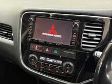 Mitsubishi Outlander h 4hs 