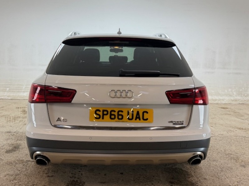 Audi 3.0 TDI V6 Sport Estate 5dr Diesel S Tronic quattro Euro 6 (s/s) (218 ps)