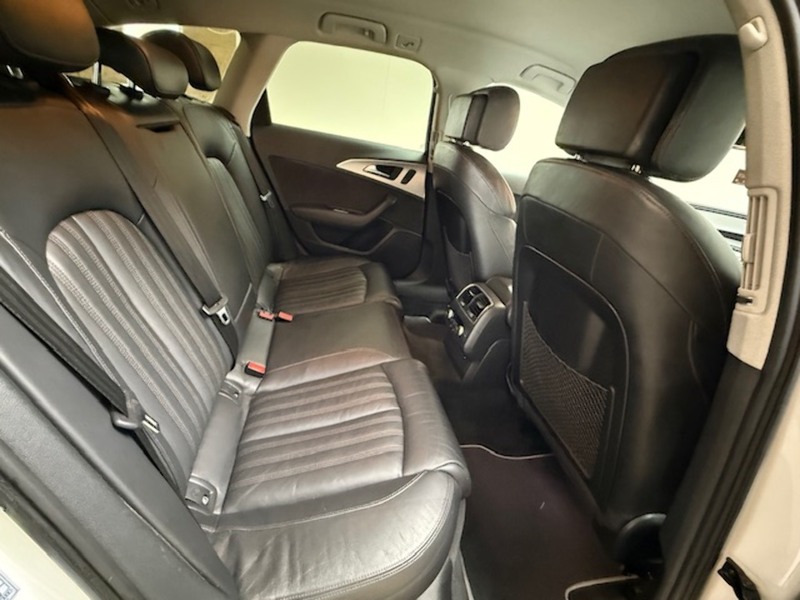 Audi 3.0 TDI V6 Sport Estate 5dr Diesel S Tronic quattro Euro 6 (s/s) (218 ps)