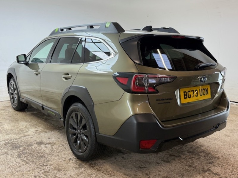 Subaru 2.5i Field Estate 5dr Petrol Lineartronic 4WD Euro 6 (s/s) (169 ps)