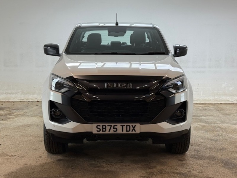Isuzu 1.9 TD V-Cross Pickup Double Cab 4dr Diesel Auto 4WD Euro 6 (s/s) (164 ps)