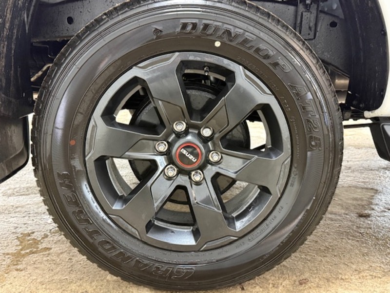 Isuzu 1.9 TD V-Cross Pickup Double Cab 4dr Diesel Auto 4WD Euro 6 (s/s) (164 ps)