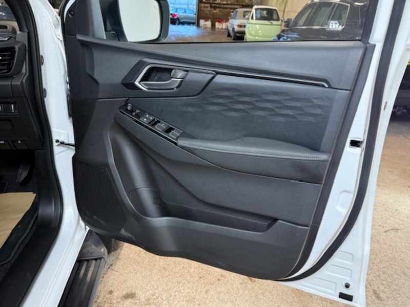 Isuzu 1.9 TD V-Cross Pickup Double Cab 4dr Diesel Auto 4WD Euro 6 (s/s) (164 ps)