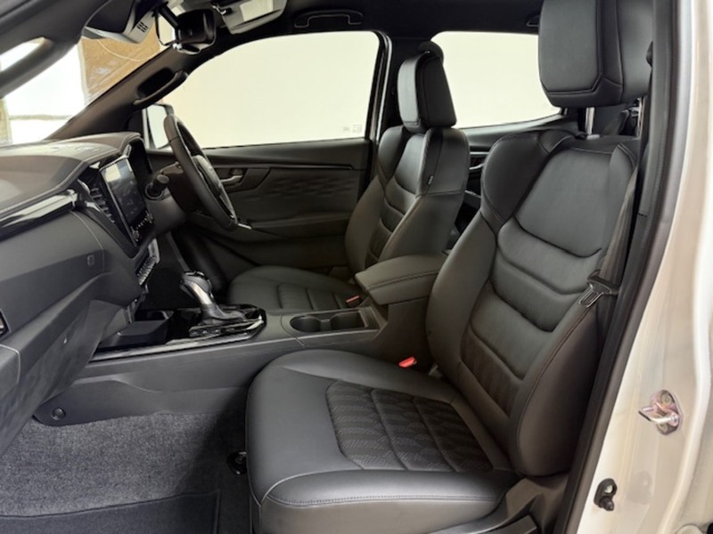 Isuzu 1.9 TD V-Cross Pickup Double Cab 4dr Diesel Auto 4WD Euro 6 (s/s) (164 ps)