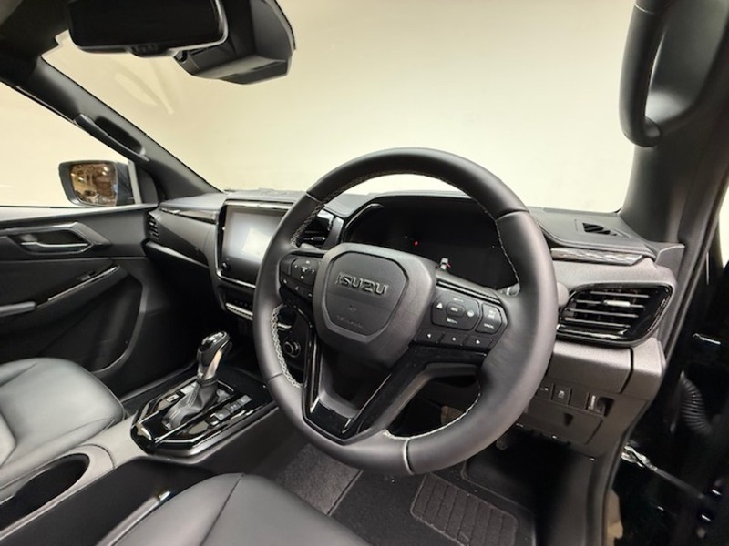 Isuzu 1.9 TD V-Cross Pickup Double Cab 4dr Diesel Auto 4WD Euro 6 (s/s) (164 ps)