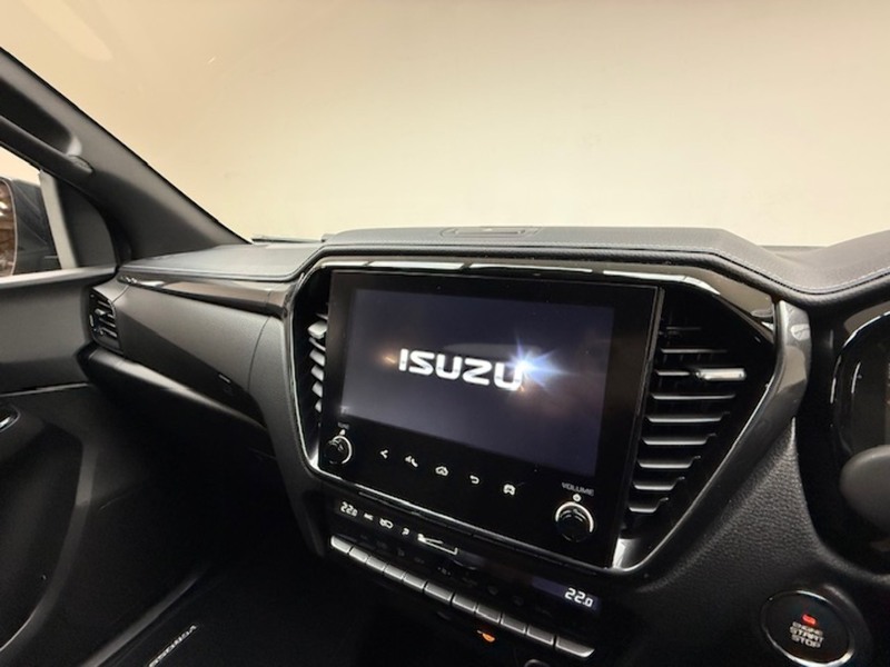 Isuzu 1.9 TD V-Cross Pickup Double Cab 4dr Diesel Auto 4WD Euro 6 (s/s) (164 ps)