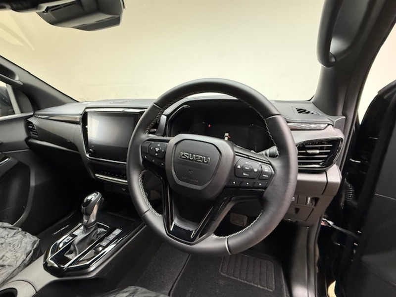 Isuzu  Pickup 1.9 Automatic Diesel