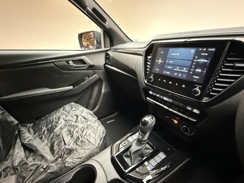 Isuzu  Pickup 1.9 Automatic Diesel