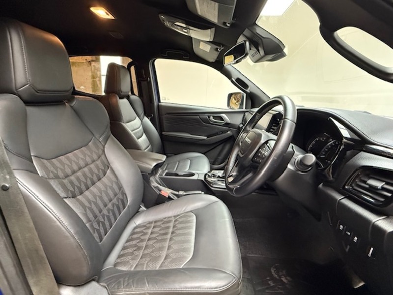 Isuzu 1.9 TD V-Cross Pickup Double Cab 4dr Diesel Auto 4WD Euro 6 (s/s) (164 ps)