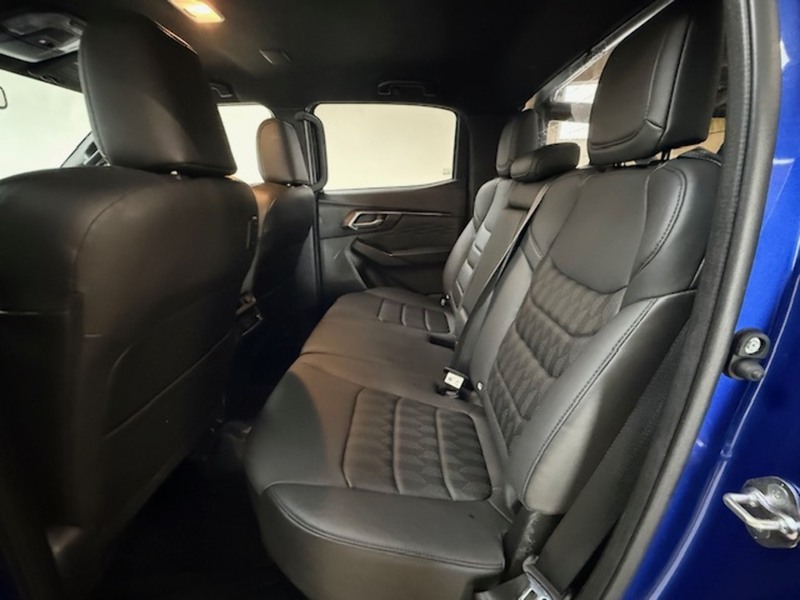 Isuzu 1.9 TD V-Cross Pickup Double Cab 4dr Diesel Auto 4WD Euro 6 (s/s) (164 ps)