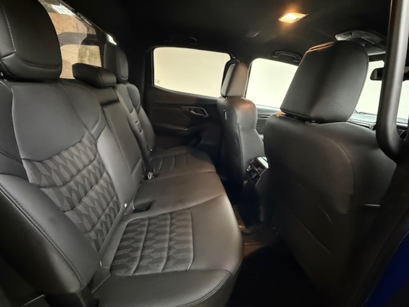 Isuzu 1.9 TD V-Cross Pickup Double Cab 4dr Diesel Auto 4WD Euro 6 (s/s) (164 ps)