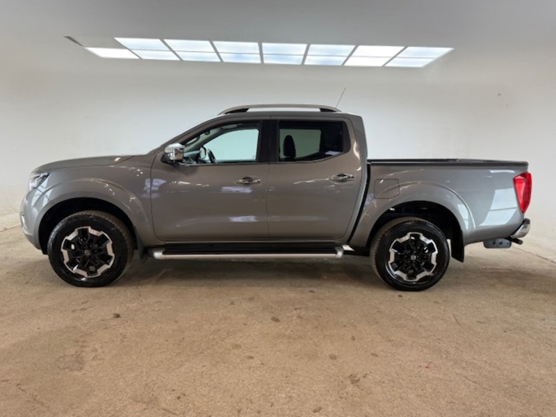 Nissan 2.3 dCi Tekna Pickup Double Cab 4dr Diesel Auto 4WD Euro 6 (190 ps)