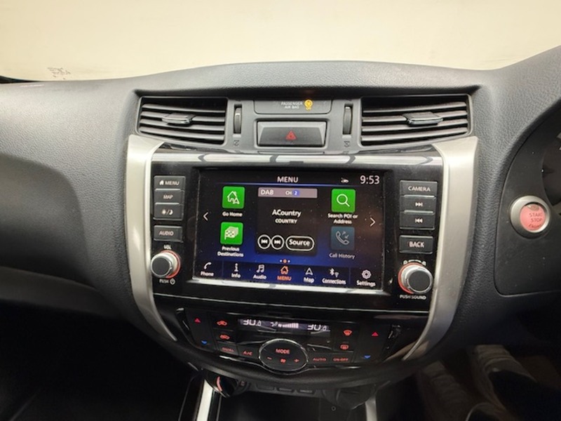 Nissan 2.3 dCi Tekna Pickup Double Cab 4dr Diesel Auto 4WD Euro 6 (190 ps)