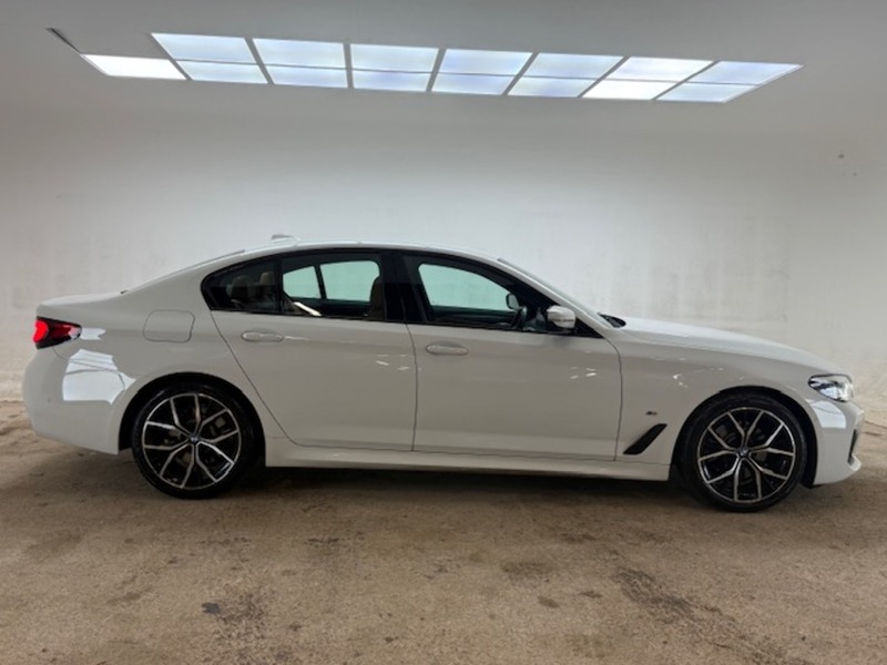 BMW 2.0 520d MHT M Sport Saloon 4dr Diesel Hybrid Steptronic xDrive Euro 6 (s/s) (190 ps)