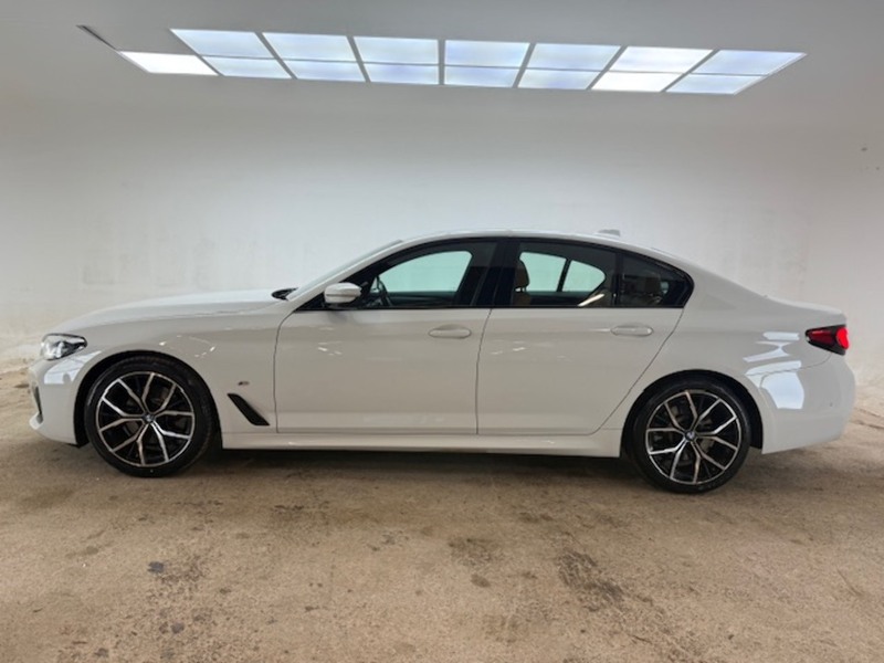 BMW 2.0 520d MHT M Sport Saloon 4dr Diesel Hybrid Steptronic xDrive Euro 6 (s/s) (190 ps)