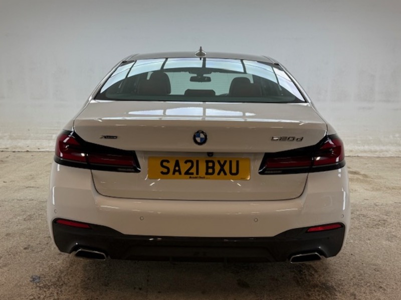 BMW 2.0 520d MHT M Sport Saloon 4dr Diesel Hybrid Steptronic xDrive Euro 6 (s/s) (190 ps)