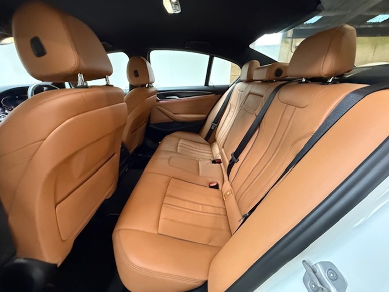 BMW 2.0 520d MHT M Sport Saloon 4dr Diesel Hybrid Steptronic xDrive Euro 6 (s/s) (190 ps)