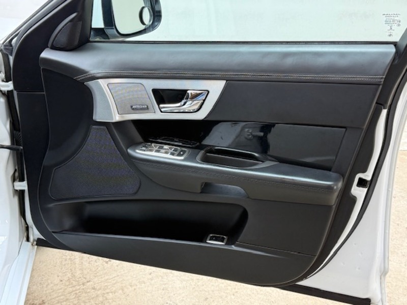 Jaguar 3.0d S V6 Portfolio Sportbrake 5dr Diesel Auto Euro 5 (s/s) (275 ps)