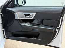 Jaguar XF d S V6 Portfolio 
