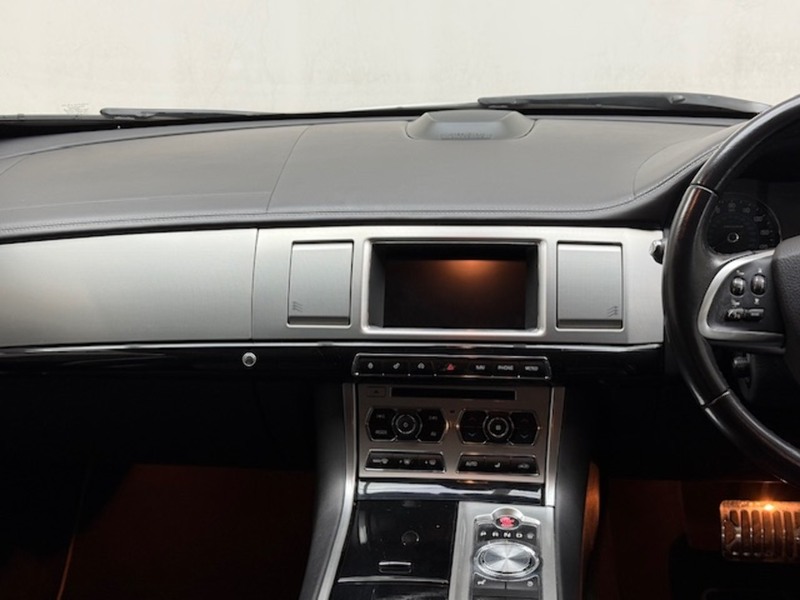 Jaguar 3.0d S V6 Portfolio Sportbrake 5dr Diesel Auto Euro 5 (s/s) (275 ps)