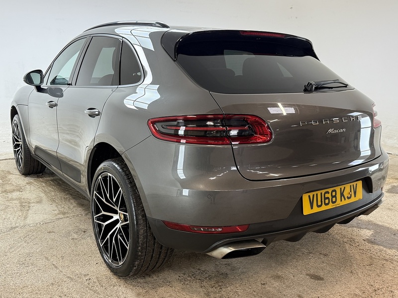 Porsche 2.0T SUV 5dr Petrol PDK 4WD Euro 6 (s/s) (252 ps)