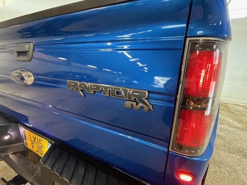 Ford  Raptor Pickup 6.2L Petrol