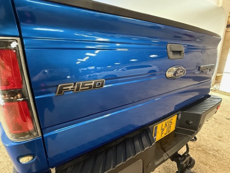 Ford  Raptor Pickup 6.2L Petrol
